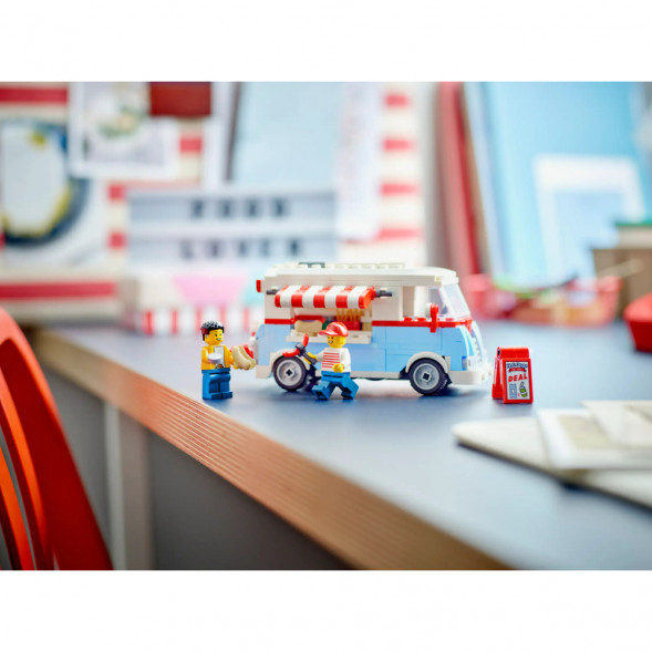 Конструктор LEGO Icons 40681 Ретро фуд трак в Калининграде