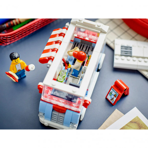 Конструктор LEGO Icons 40681 Ретро фуд трак в Калининграде